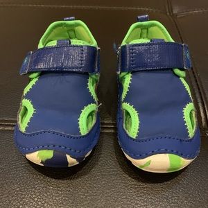 Stride Rite Soft Motion Splash Sandal Size 4.5M